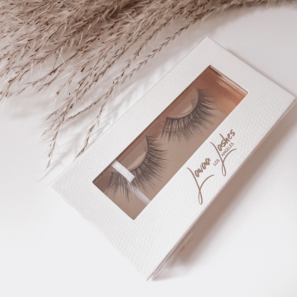 Lavaa Faux Mink Lashes in Charm